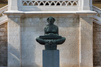 Skulptura Ivana Meštrovića "Povijest Hrvata" u Zagrebu
