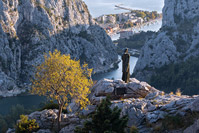 Statue of Croatian folk heroine Mila Gojsalic near Omis town, Croatia